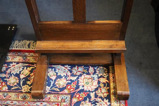 A late Victorian oak artists studio easel, W.2ft H.6ft 8in.